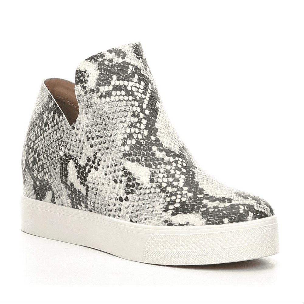 STEVE MADDEN BOOTS